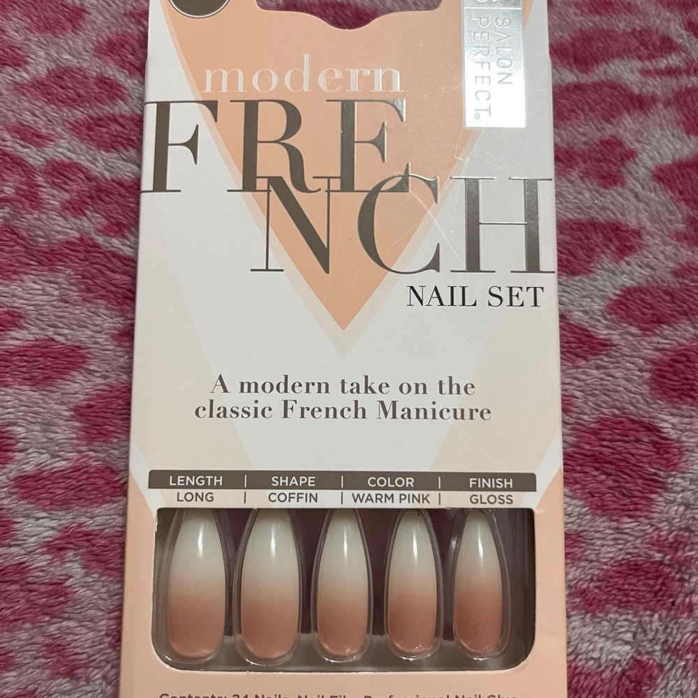 Modern French press on nails